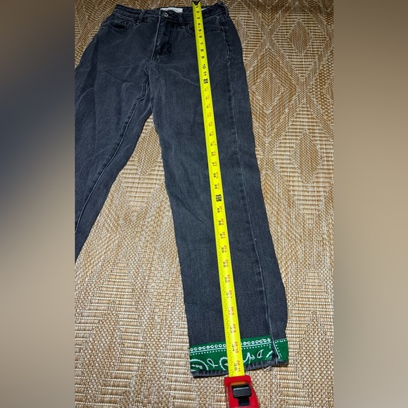 Pacsun Women's Green & White Paisley Embroidered Dark Grey Mom Jeans,Size 24 - Picture 7 of 9